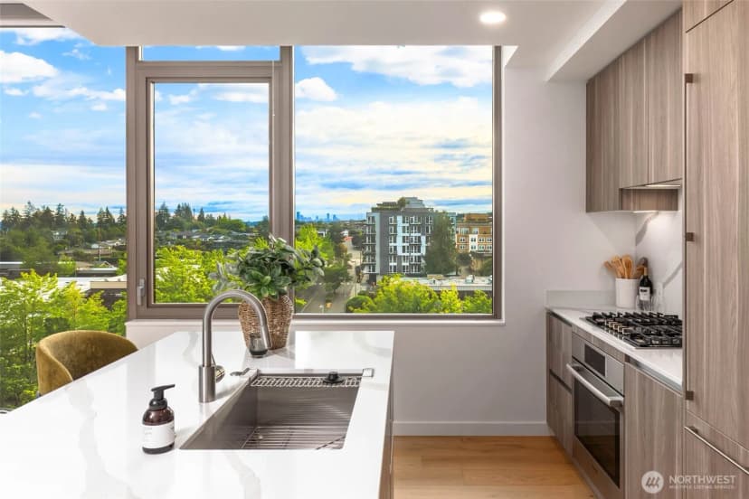Property photo for 10232 Ne 10th Street #512, Bellevue photo 6