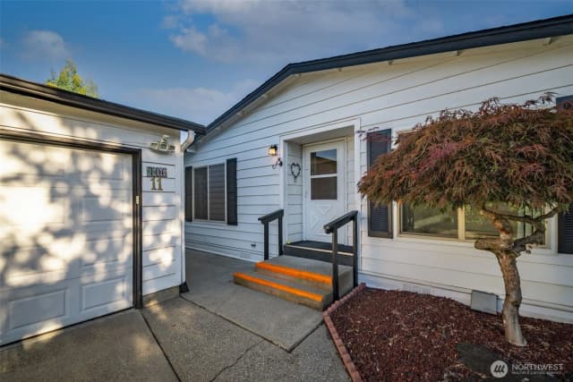Property photo for 706 Dennis Street Se #11, Tumwater photo 2