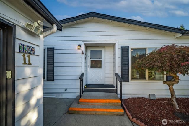 Property photo for 706 Dennis Street Se #11, Tumwater photo 3