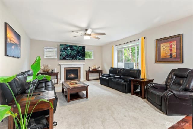 Property photo for 7911 49th Street Ne, Marysville photo 2