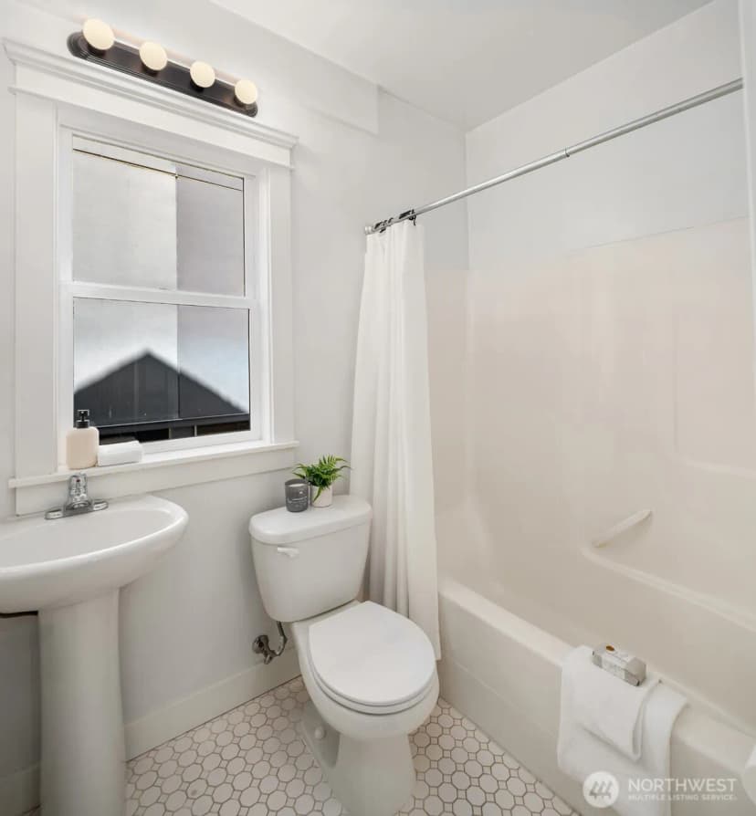 Property photo for 1132 Nw 56th Street, Seattle photo 16