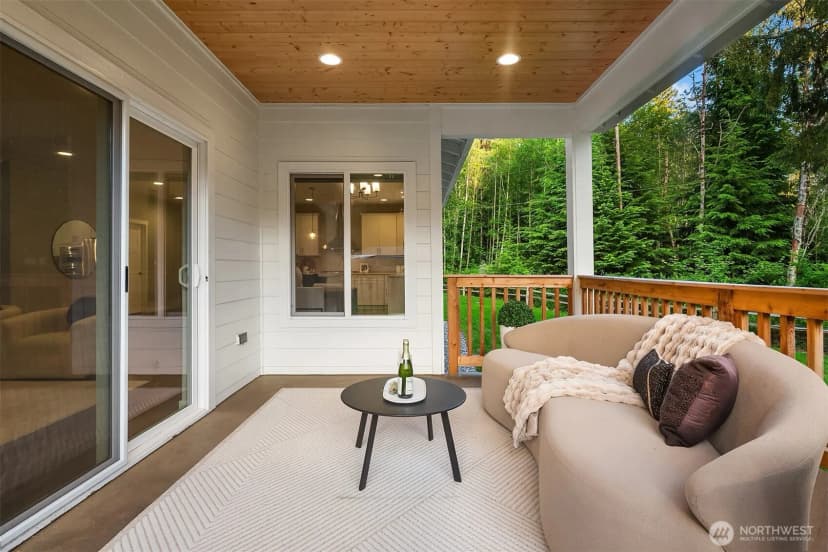 Property photo for 10424 348th Avenue Se, Snoqualmie photo 19