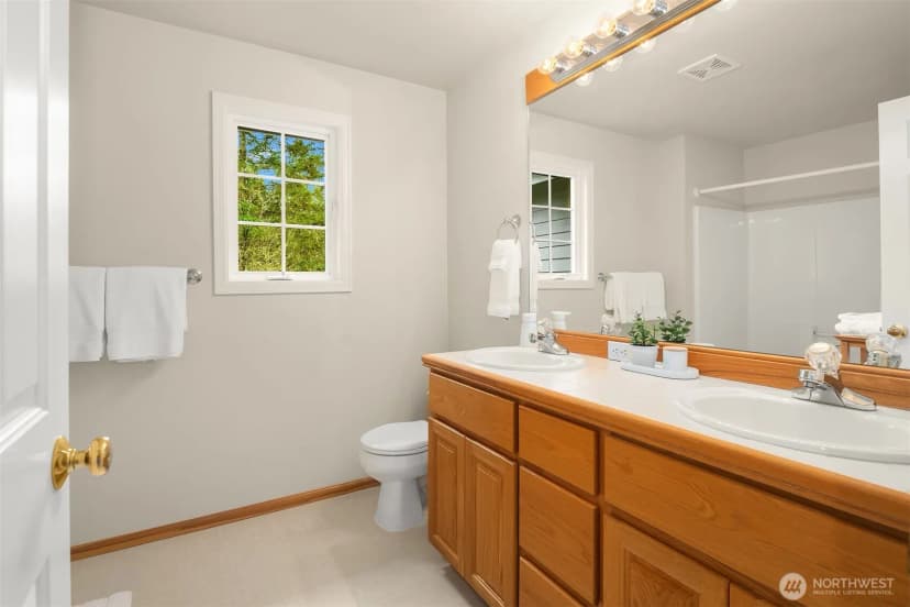 Property photo for 17633 48th Avenue Se, Bothell photo 33