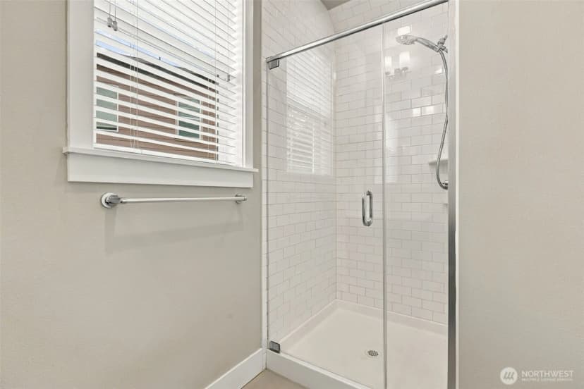 Property photo for 31357 43rd Place Sw, Federal Way photo 12