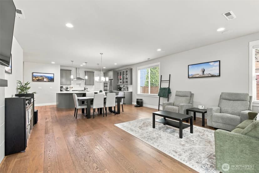 Property photo for 31357 43rd Place Sw, Federal Way photo 8