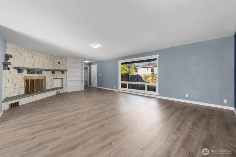 Property photo for 16526 42nd Avenue Ct E, Tacoma photo 9