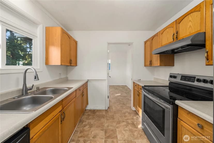 Property photo for 16526 42nd Avenue Ct E, Tacoma photo 13