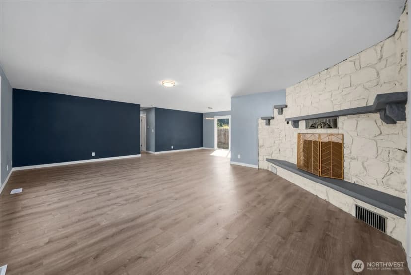Property photo for 16526 42nd Avenue Ct E, Tacoma photo 2
