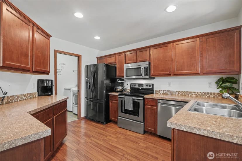 Property photo for 20402 11th Avenue Ct E, Spanaway photo 8