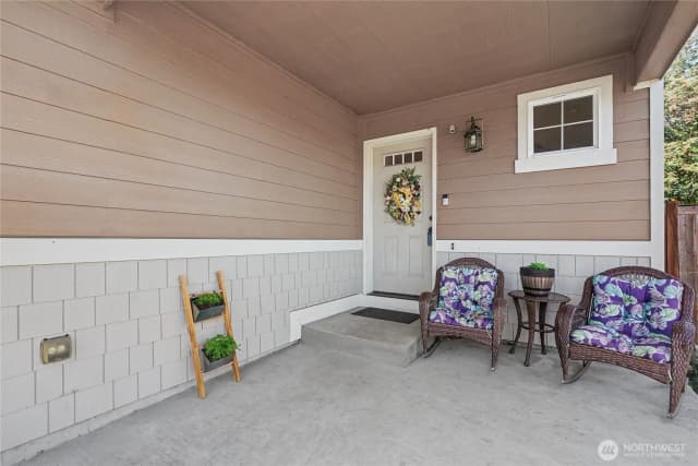 Property photo for 20402 11th Avenue Ct E, Spanaway photo 3