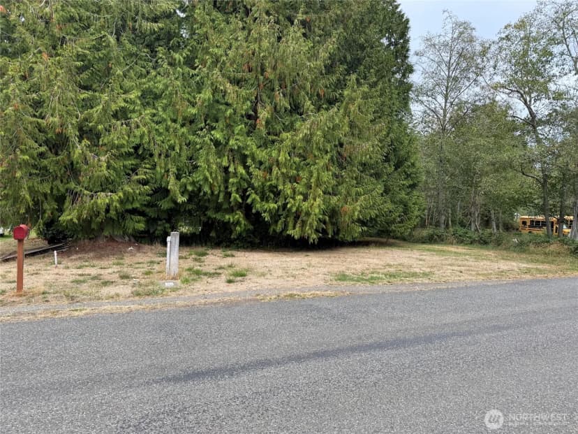 Property photo for 12528 Ne Philip Drive, Kingston photo 2