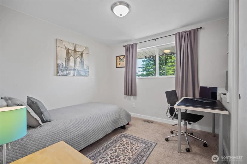 Property photo for 913 92nd Street Se, Everett photo 17