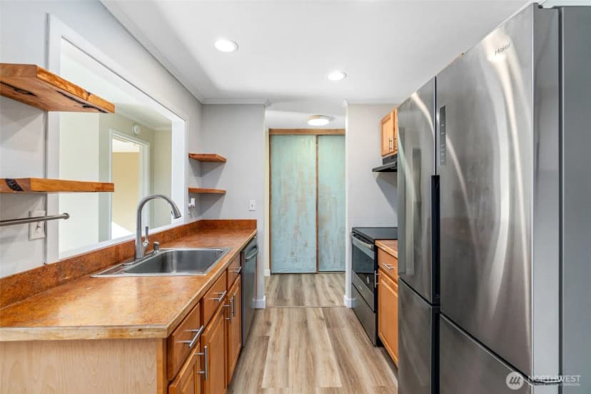 Property photo for 19428 Aurora Avenue N #431, Shoreline photo 8
