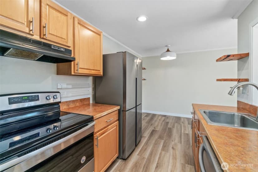 Property photo for 19428 Aurora Avenue N #431, Shoreline photo 7