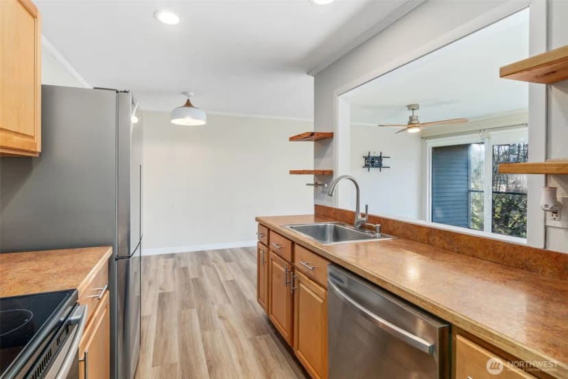 Property photo for 19428 Aurora Avenue N #431, Shoreline photo 6