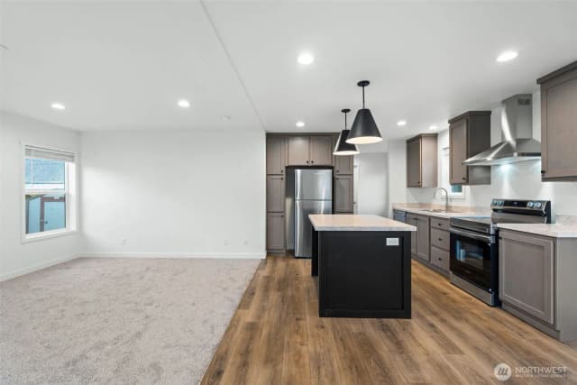 Property photo for 1635 West Side Highway #8, Kelso photo 2