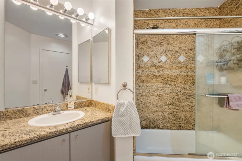 Property photo for 1125 E Olive #202, Seattle photo 15