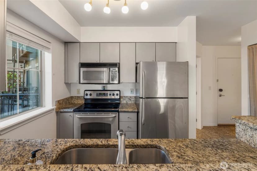 Property photo for 1125 E Olive #202, Seattle photo 8