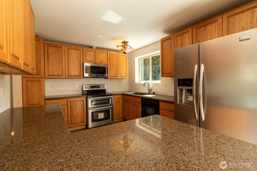 Property photo for 15401 Se 179th Street, Renton photo 9