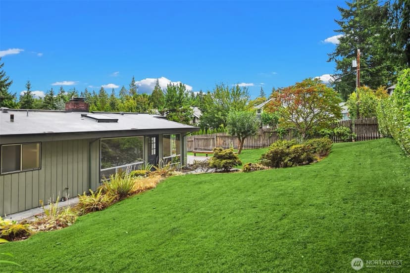 Property photo for 12657 Ne 7th Street, Bellevue photo 4