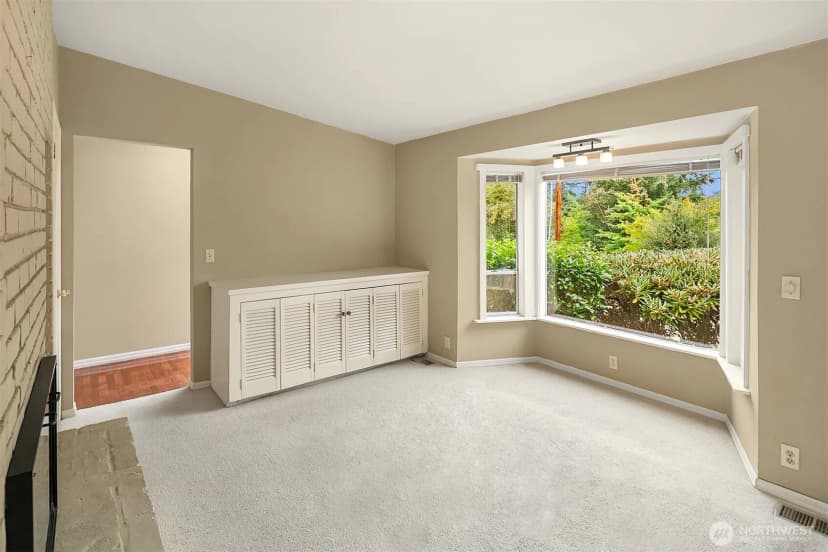 Property photo for 12657 Ne 7th Street, Bellevue photo 10