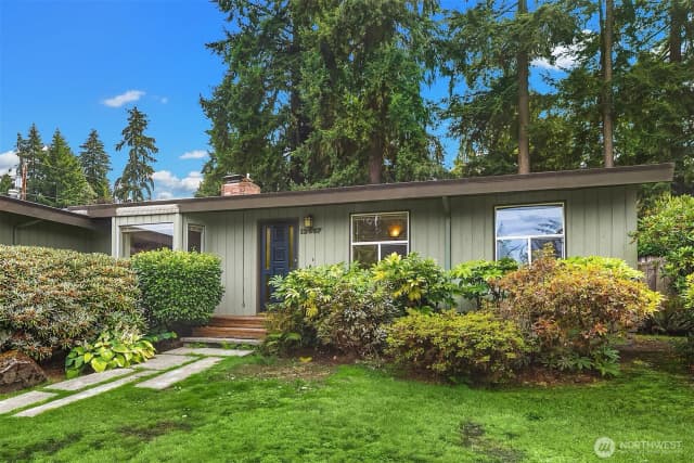 Property photo for 12657 Ne 7th Street, Bellevue photo 2