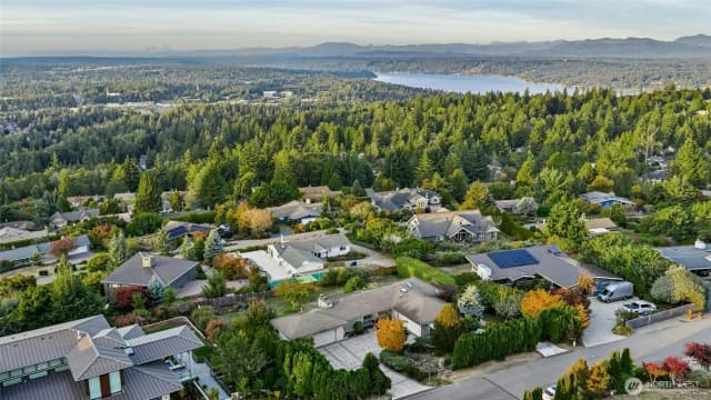 Property photo for 14548 Se 51st Street, Bellevue photo 2