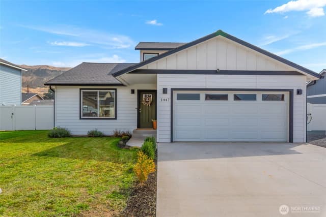 Property photo for 1447 Curtis Drive, Rock Island