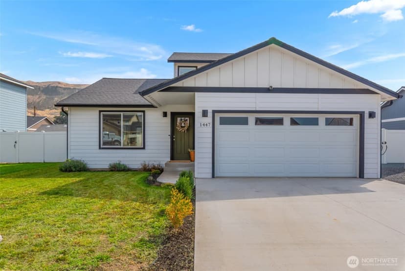 Property photo for 1447 Curtis Drive, Rock Island