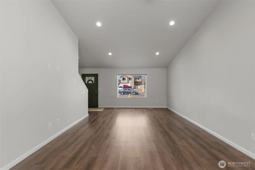 Property photo for 1447 Curtis Drive, Rock Island photo 24