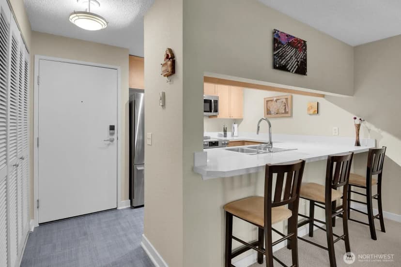 Property photo for 275 W Roy Street #205, Seattle photo 7