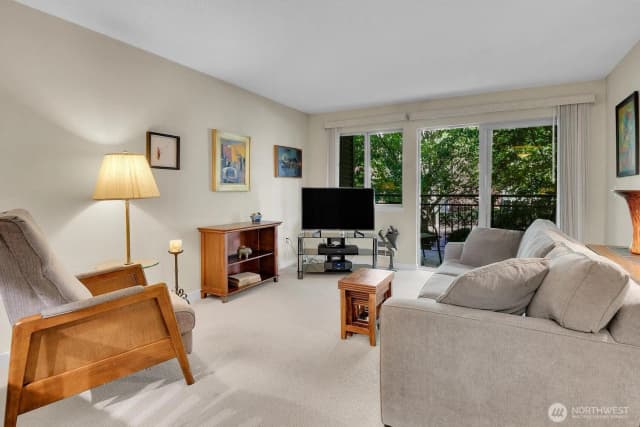 Property photo for 275 W Roy Street #205, Seattle photo 5