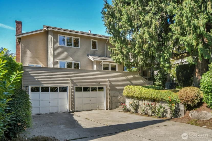 Property photo for 2712 Mount Saint Helens Place S, Seattle photo 30