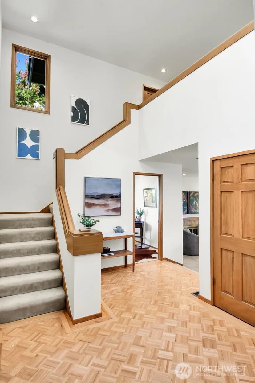 Property photo for 2712 Mount Saint Helens Place S, Seattle photo 6