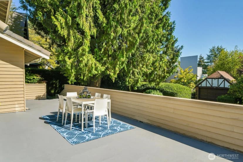 Property photo for 2712 Mount Saint Helens Place S, Seattle photo 17