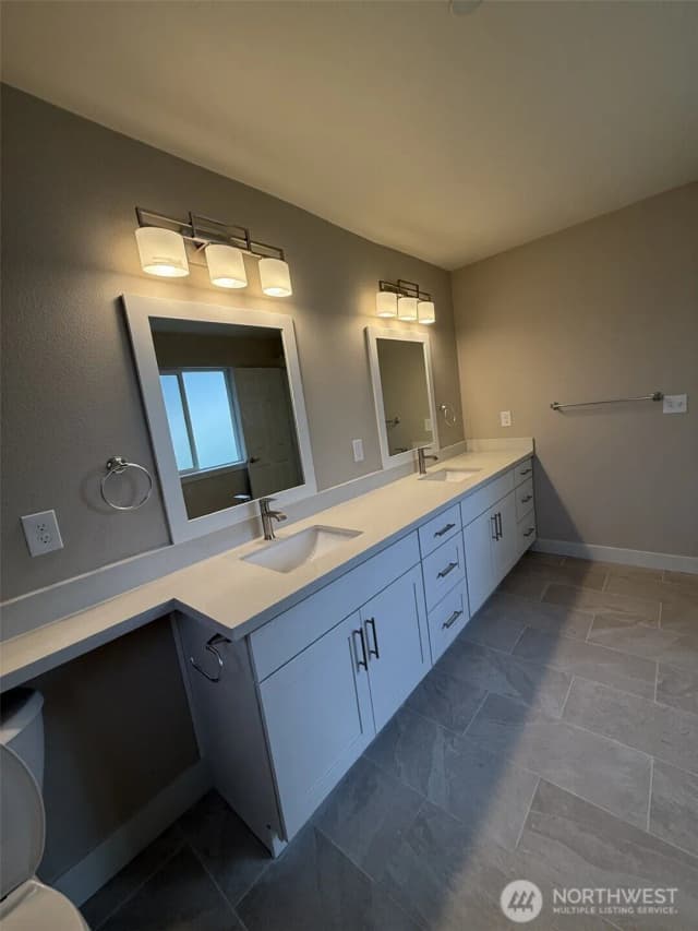 Property photo for 10819 Se 236th Street, Kent photo 3