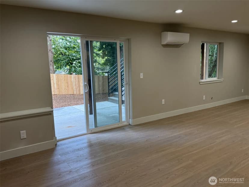 Property photo for 10819 Se 236th Street, Kent photo 15