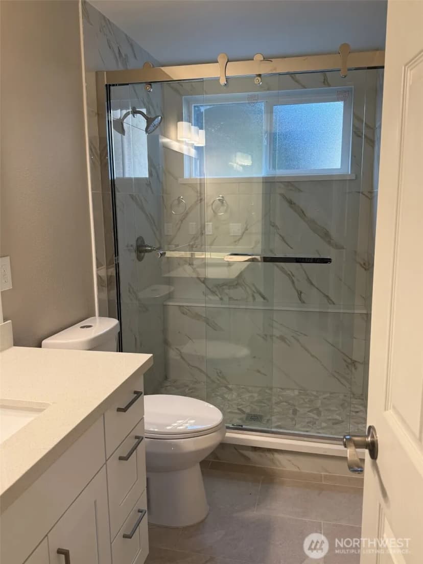 Property photo for 10819 Se 236th Street, Kent photo 13