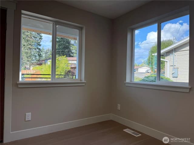 Property photo for 10819 Se 236th Street, Kent photo 4