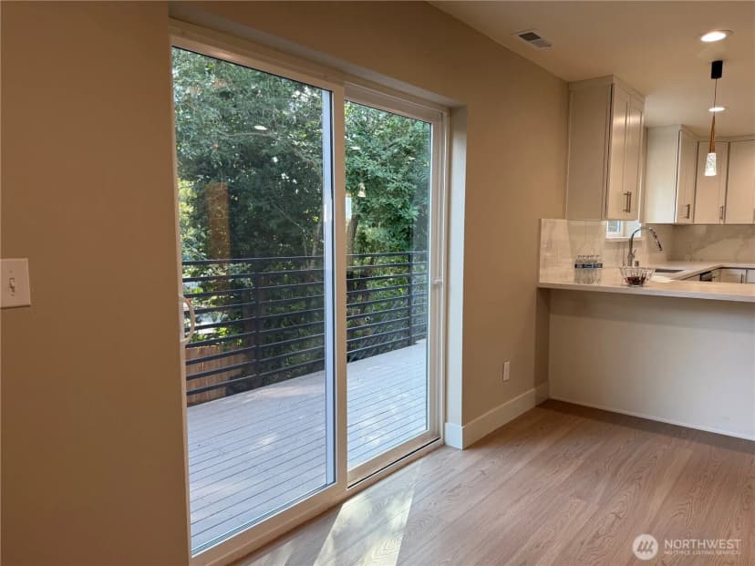 Property photo for 10819 Se 236th Street, Kent photo 9