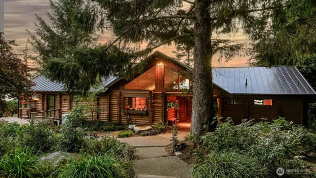 Property photo for 1660 Seacrest Lane, Coupeville