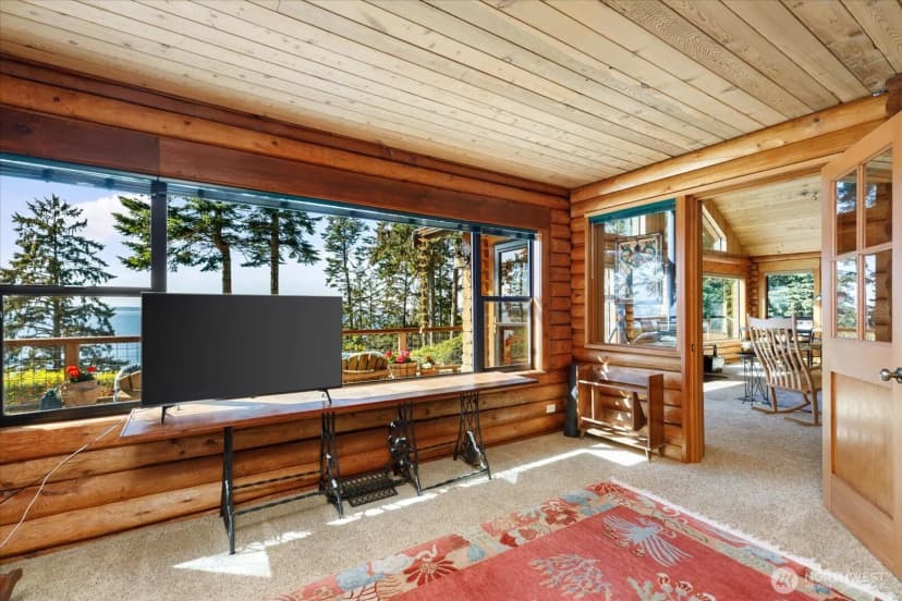 Property photo for 1660 Seacrest Lane, Coupeville photo 8