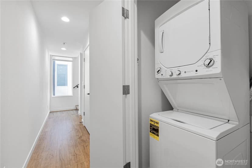 Property photo for 3307 Wetmore Avenue S #b, Seattle photo 10
