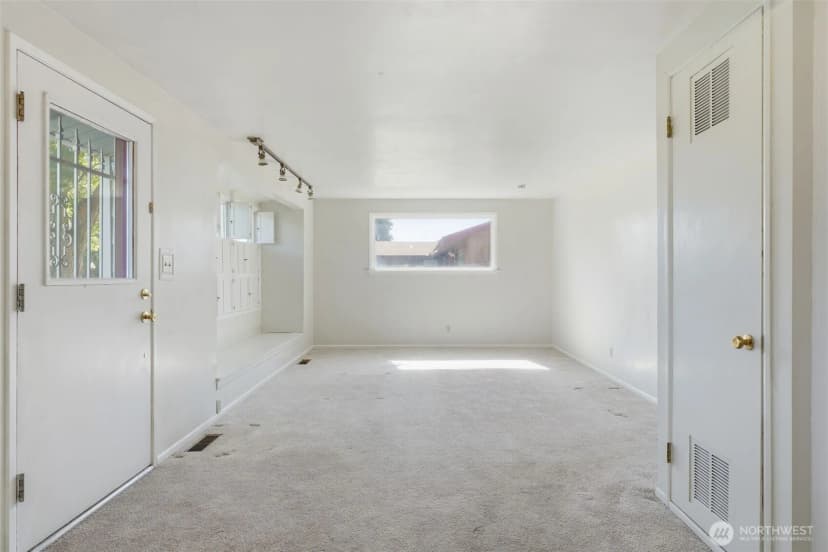 Property photo for 616 S 2nd Avenue, Othello photo 3