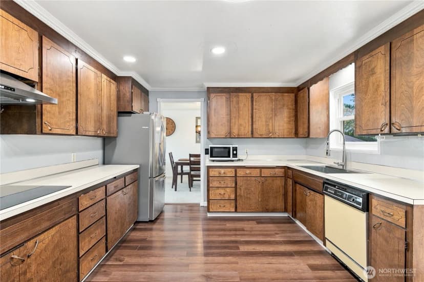 Property photo for 2455 Lenore Drive, Tacoma photo 11