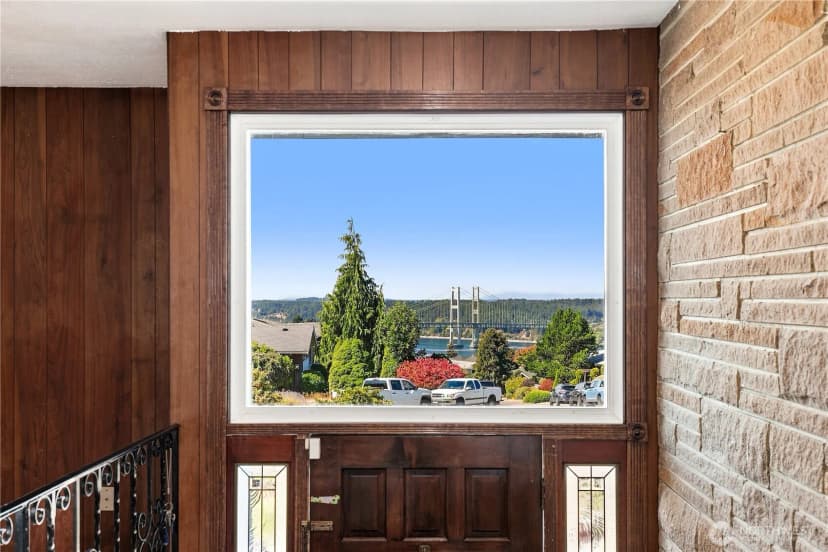 Property photo for 2455 Lenore Drive, Tacoma photo 3
