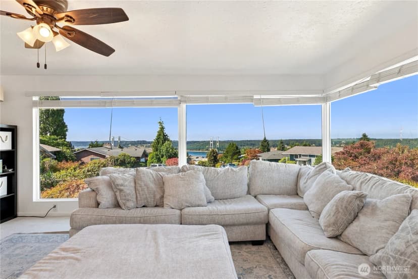 Property photo for 2455 Lenore Drive, Tacoma photo 8