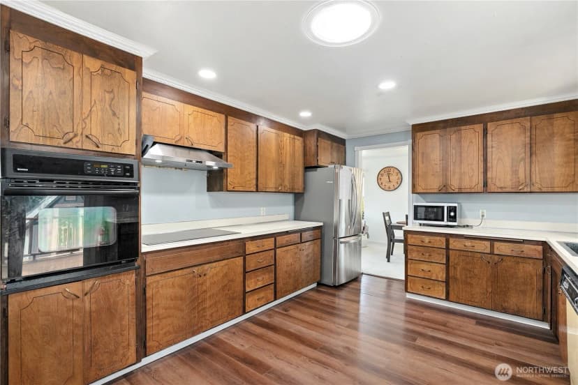 Property photo for 2455 Lenore Drive, Tacoma photo 12