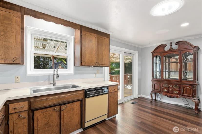 Property photo for 2455 Lenore Drive, Tacoma photo 14