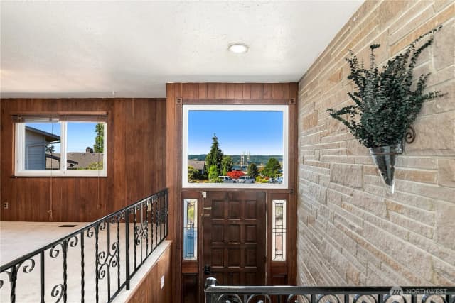 Property photo for 2455 Lenore Drive, Tacoma photo 2